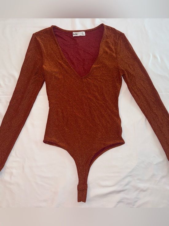 Elodie Tops - Elodie Copper Metallic Shimmer Long Sleeve V-Neck Thong Bodysuit Size M